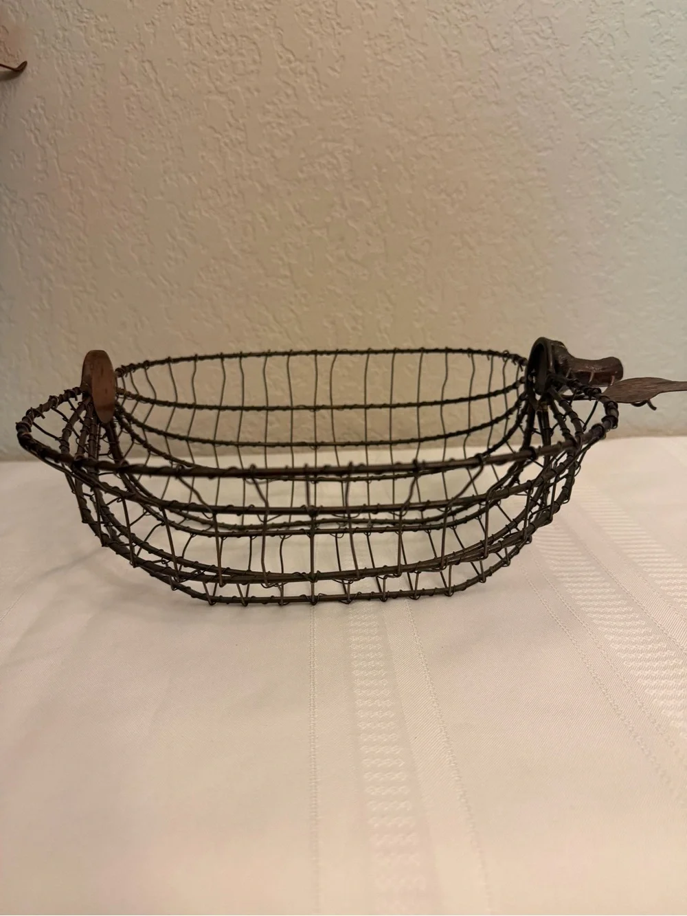 Vintage Metal Wire Gathering Basket Pumpkin Shaped Steam & Leaf Rustic Farmhouse